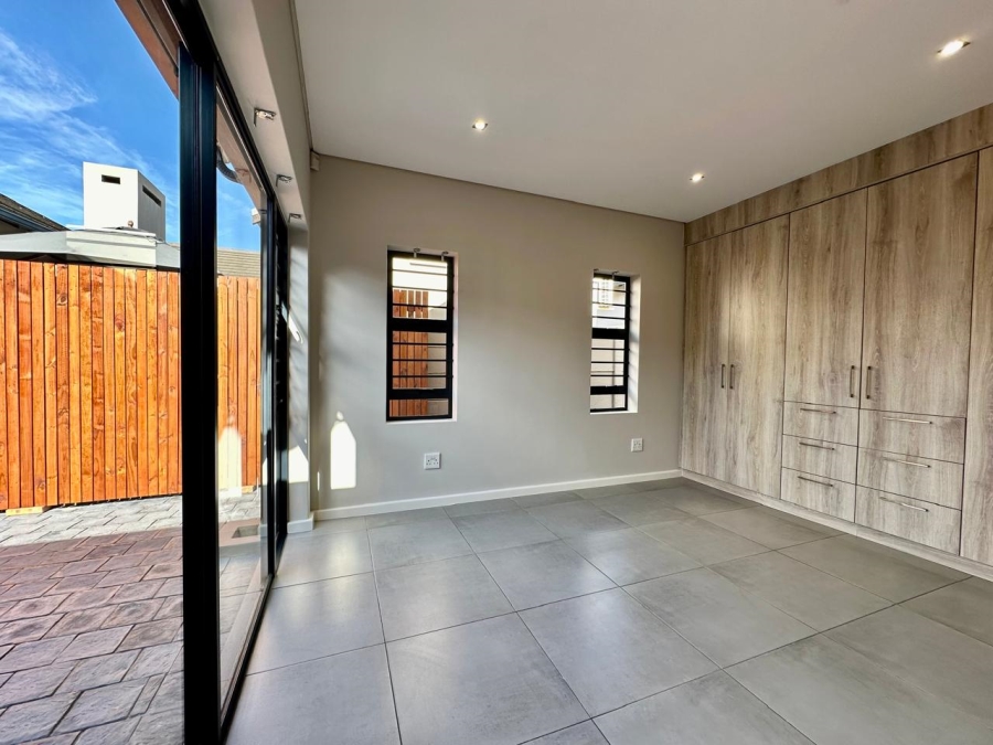 3 Bedroom Property for Sale in Turnberry Village Western Cape